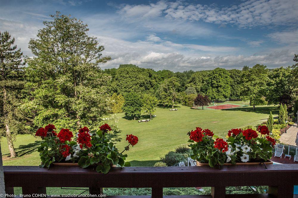 Le Château De La Tour Hotel 4*