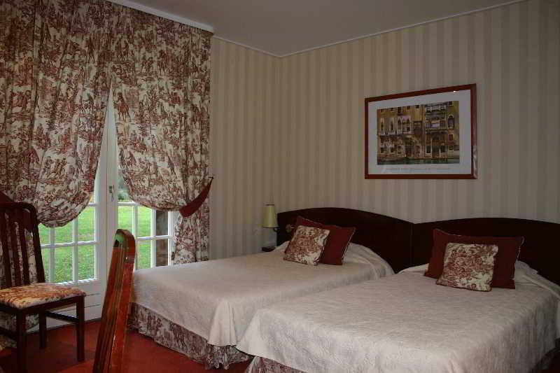Le Château De La Tour Hotel 4*