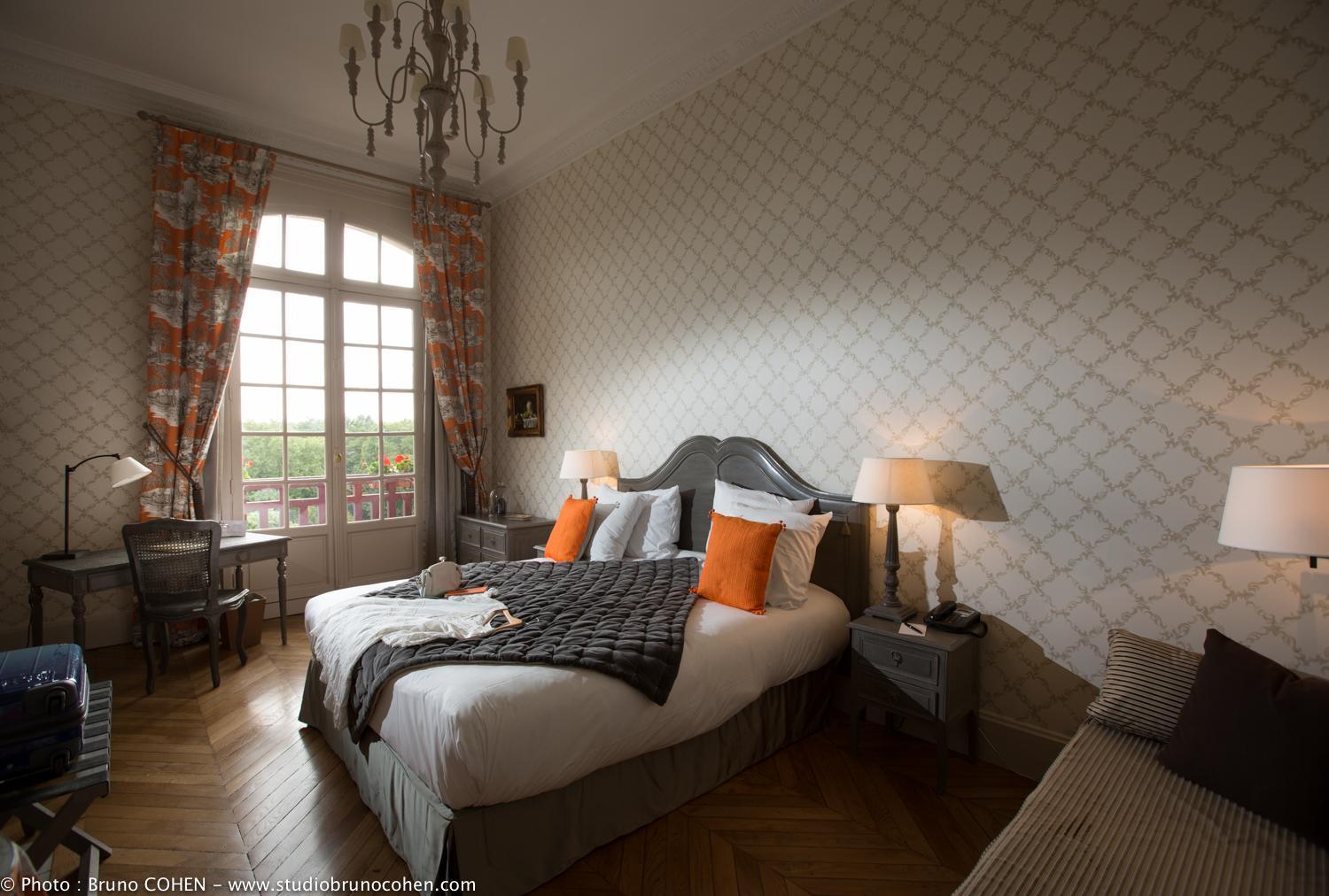 Le Chateau De La Tour Hotel