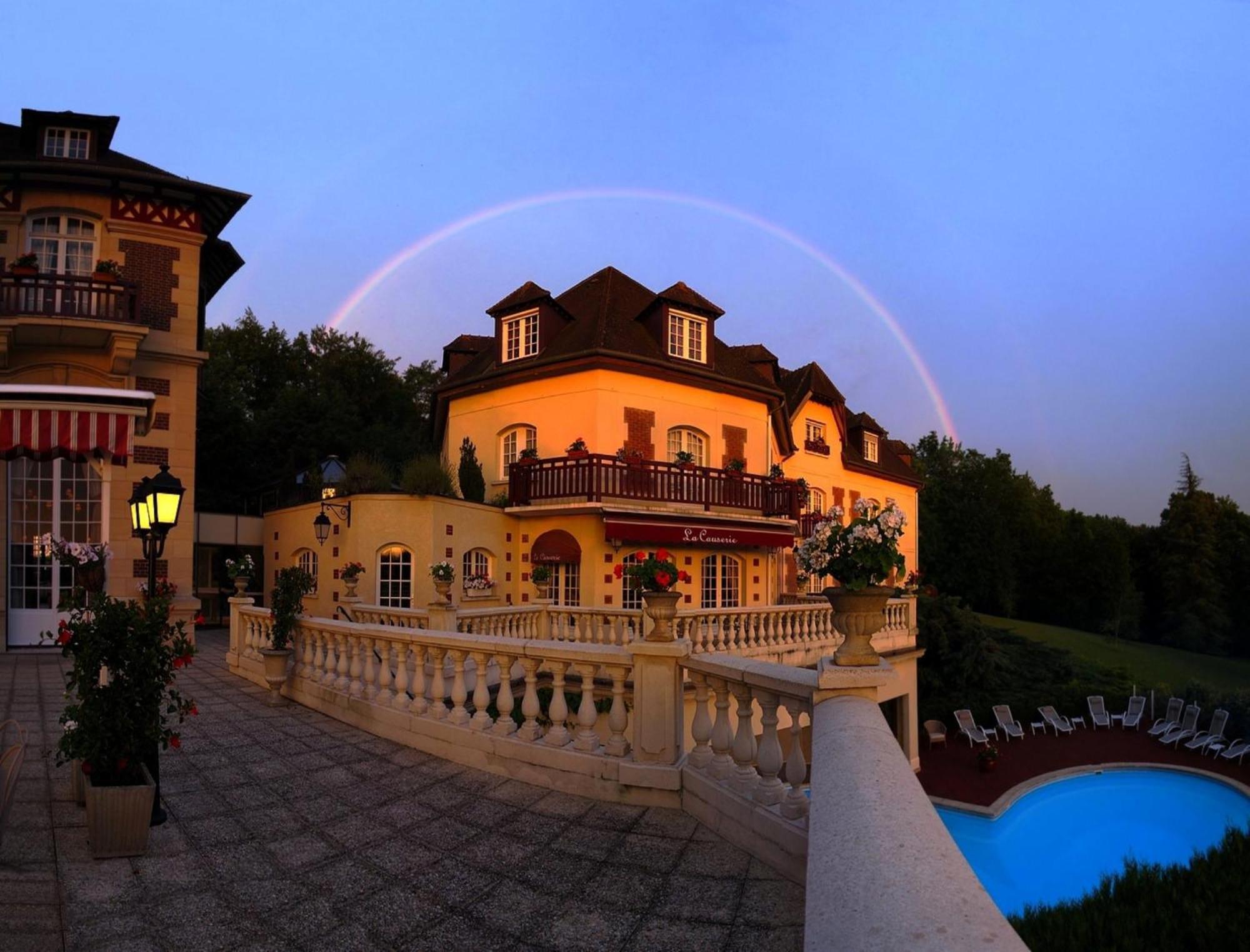 Hotel Le Château De La Tour Gouvieux