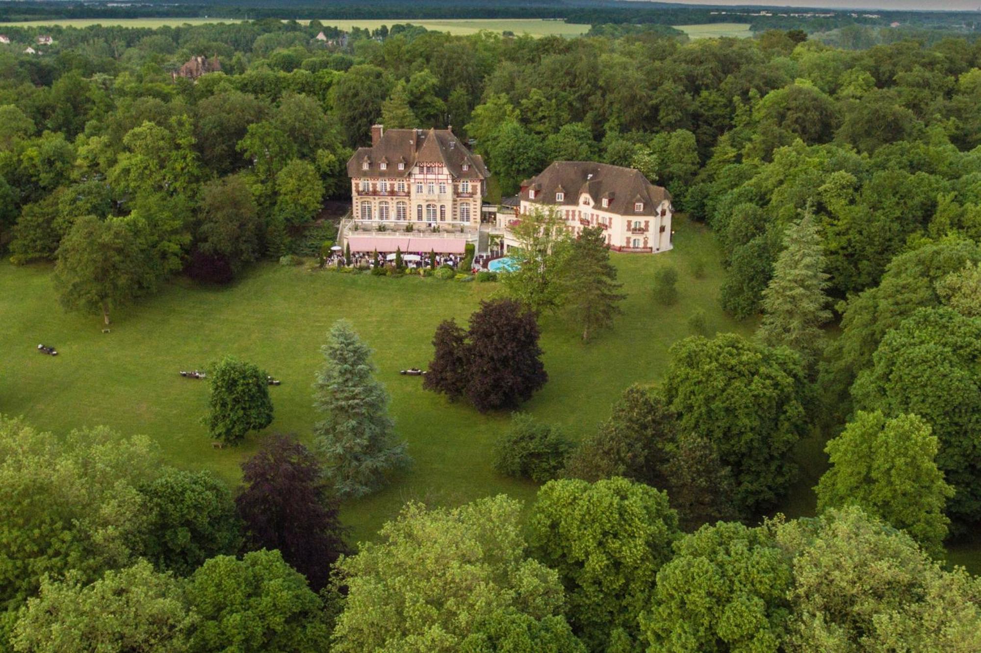 Le Château De La Tour Hotel 4*